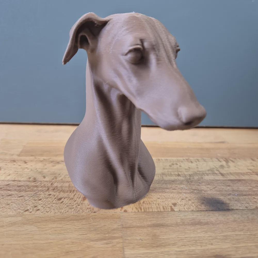 Windhund (Greyhound) Büste – Realistic Greyhound Dog Bust | Handbemalt & 3D-Printed – Hochdetaillierte Skulptur Fehn-factory.de