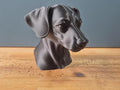 Miniature Pinscher mit Schlappohren Büste / Realistic Miniature Pinscher with Floppy Ears Bust – Handbemalt & Detailliert Fehn-factory.de