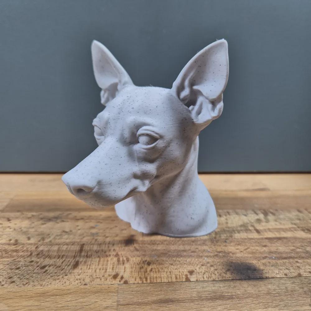 Miniatur-Pinscher Büste / Realistic Miniature Pinscher Bust – Handbemalt & Detailliert Fehn-factory.de