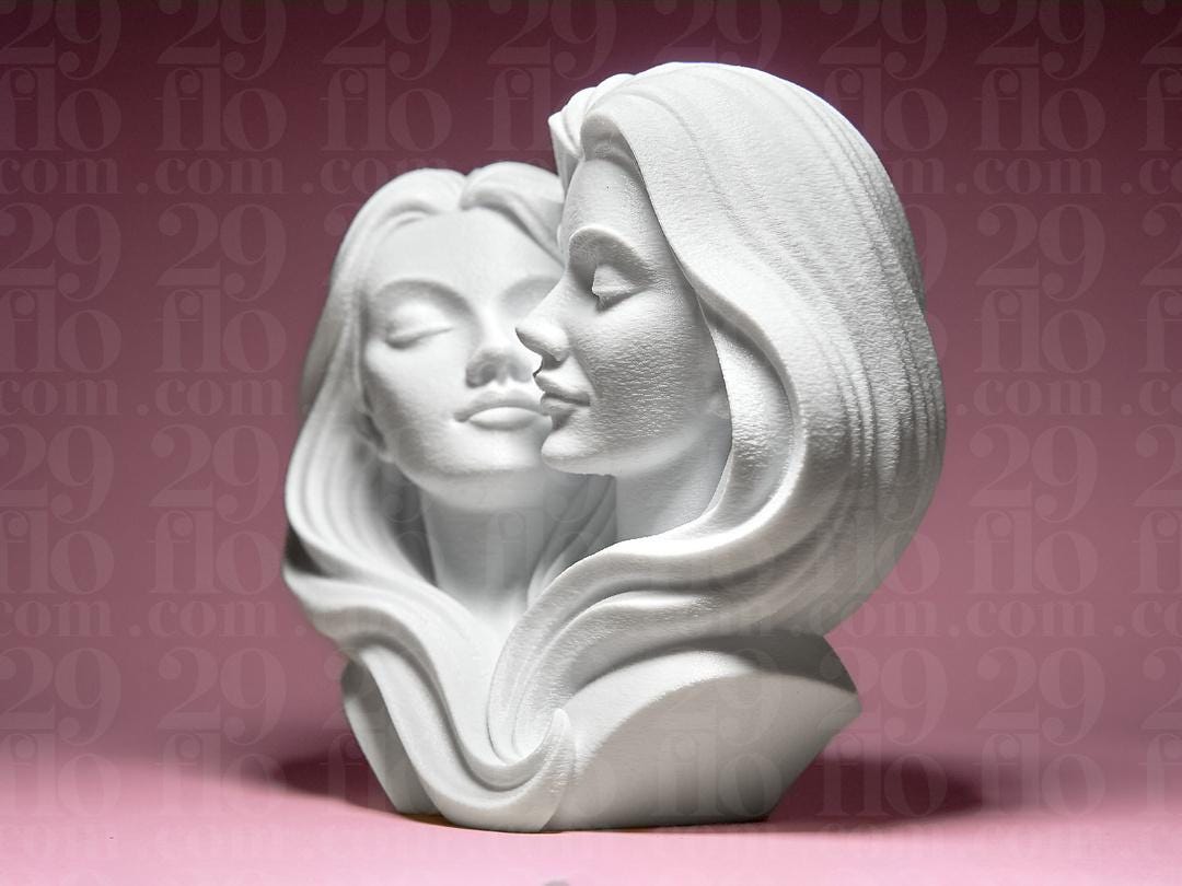 Zwei Frauen Eine Liebe Skulptur | Two Women One Love Statue