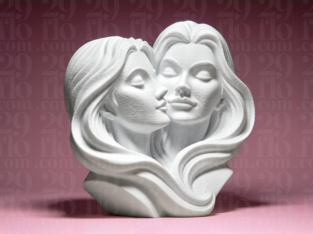 Zwei Frauen Eine Liebe Skulptur | Two Women One Love Statue