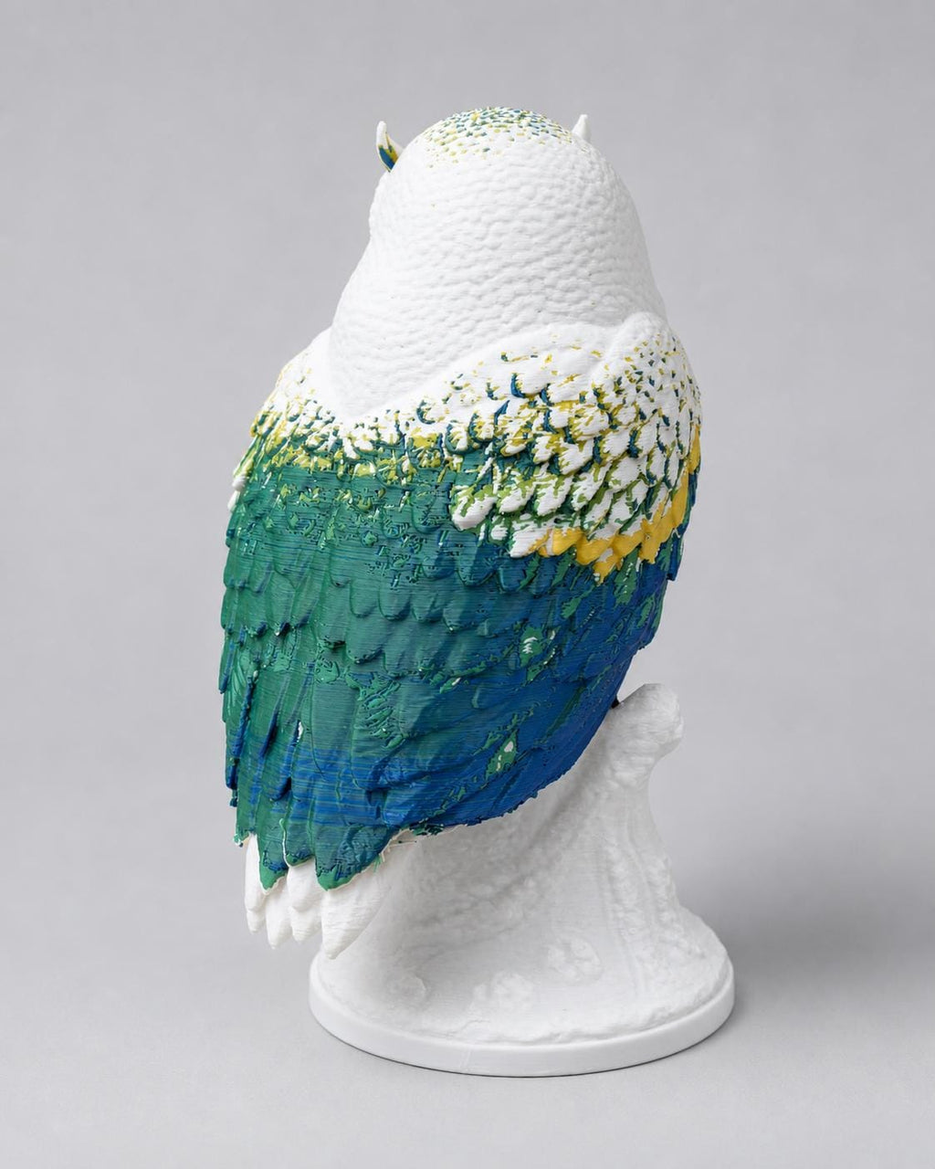 Northern Lights Owl – Freistehende Nordlicht-Eulen-Skulptur | Mehrfarbige Eulenfigur | Made in Germany FehnFactory