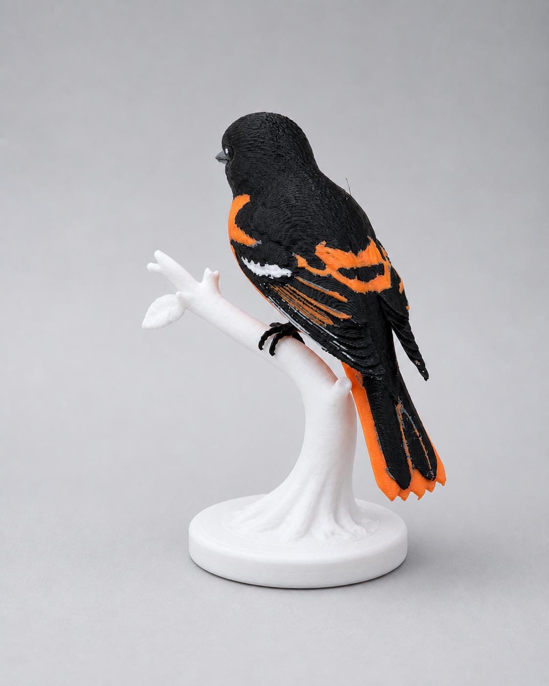 Emberwing Baltimore Oriole – Freistehende Baltimoretrupial-Skulptur | Singvogel-Deko | Made in Germany FehnFactory