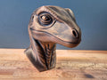 Velociraptor – detailreiche Dinosaurierbüste mit wachem Blick | 19 Farben & 3 Größen | Made in Germany