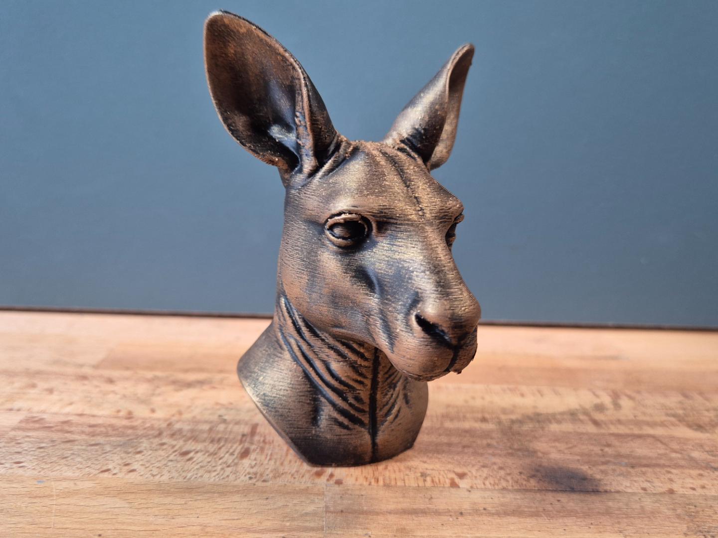 Wallaby – detailreiche Tierbüste mit langen Ohren | 19 Farben & 3 Größen | Made in Germany