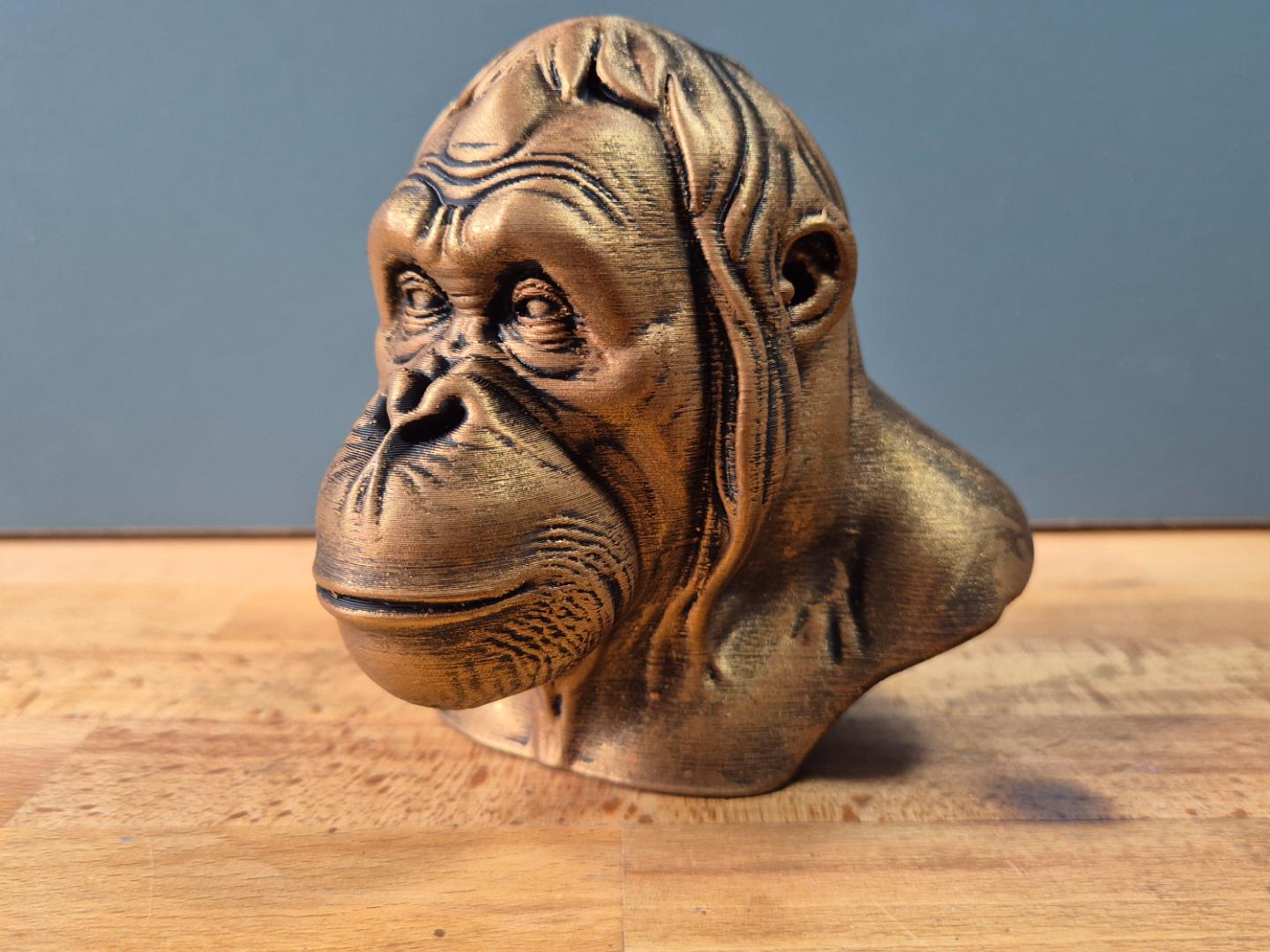 Orang-Utan – detailreiche Affenbüste mit breiter Schnauze und langen Haarsträhnen | 19 Farben & 3 Größen | Made in Germany