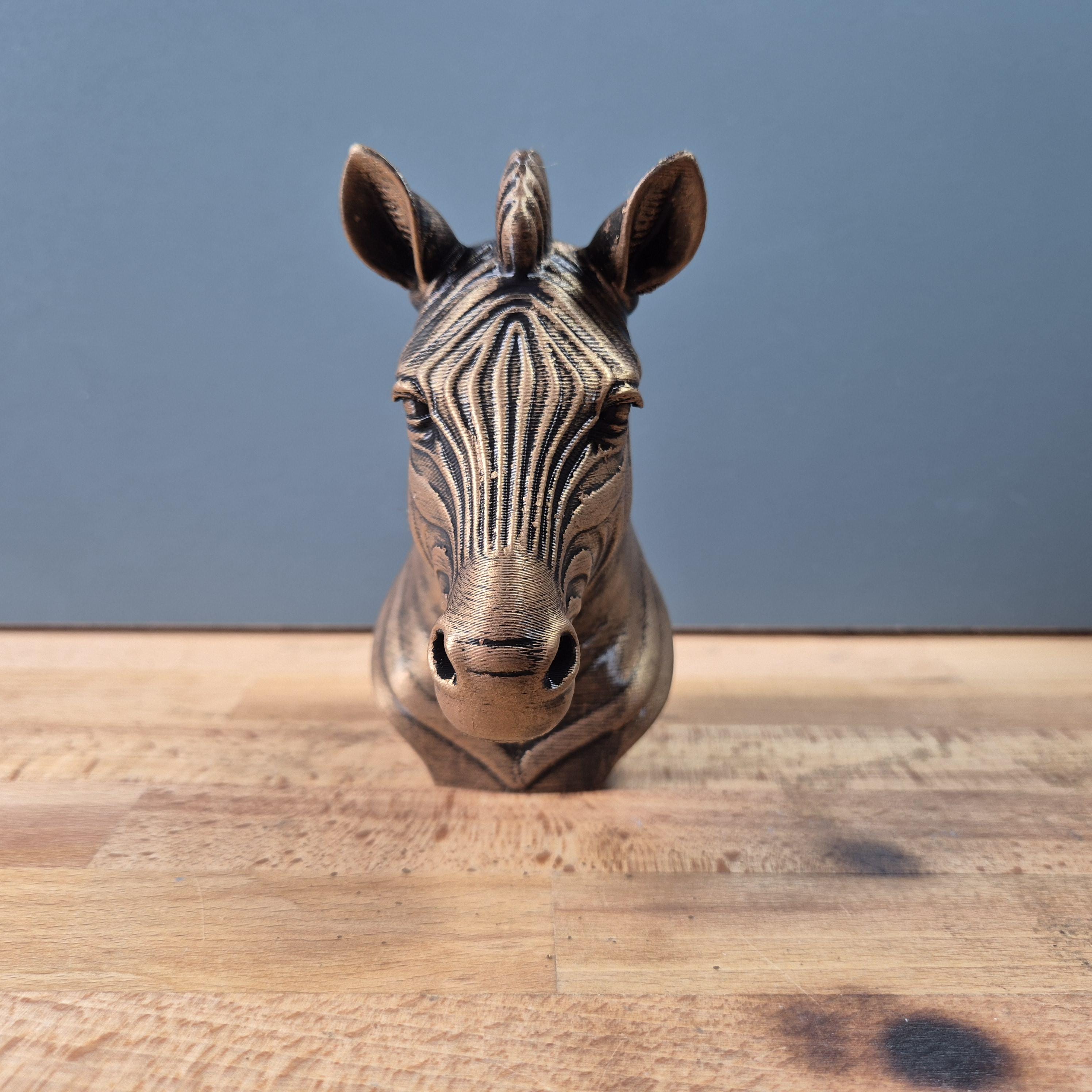 Zebra – detailreiche Tierbüste mit plastischem Streifenrelief und kurzer Mähne | 19 Farben & 3 Größen | Made in Germany