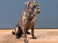 Bullmastiff – detailreiche sitzende Hundefigur | 19 Farben & 3 Größen | Made in Germany