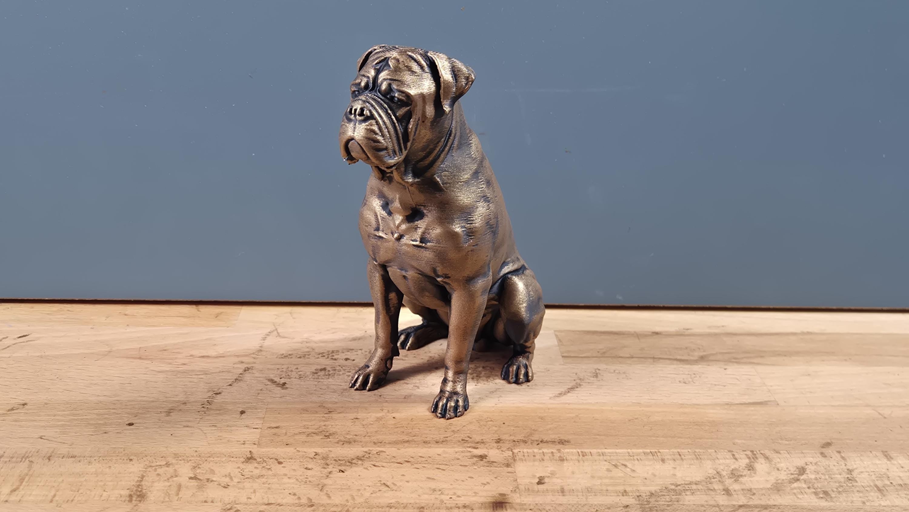 Bullmastiff – detailreiche sitzende Hundefigur | 19 Farben & 3 Größen | Made in Germany