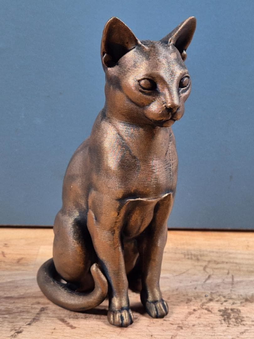 Russisch Blau – elegante sitzende Katzenfigur | 19 Farben & 3 Größen | Made in Germany