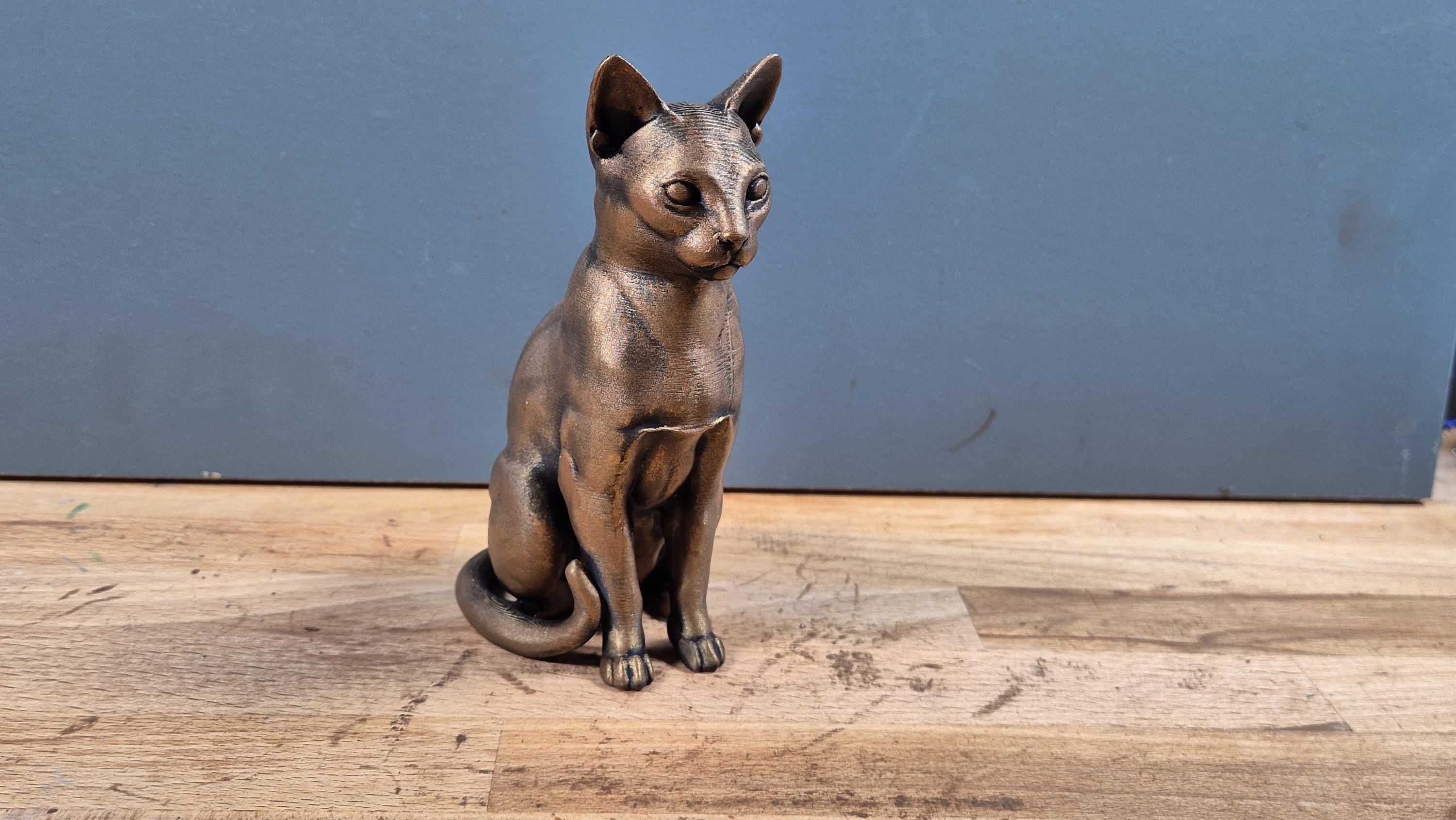 Russisch Blau – elegante sitzende Katzenfigur | 19 Farben & 3 Größen | Made in Germany