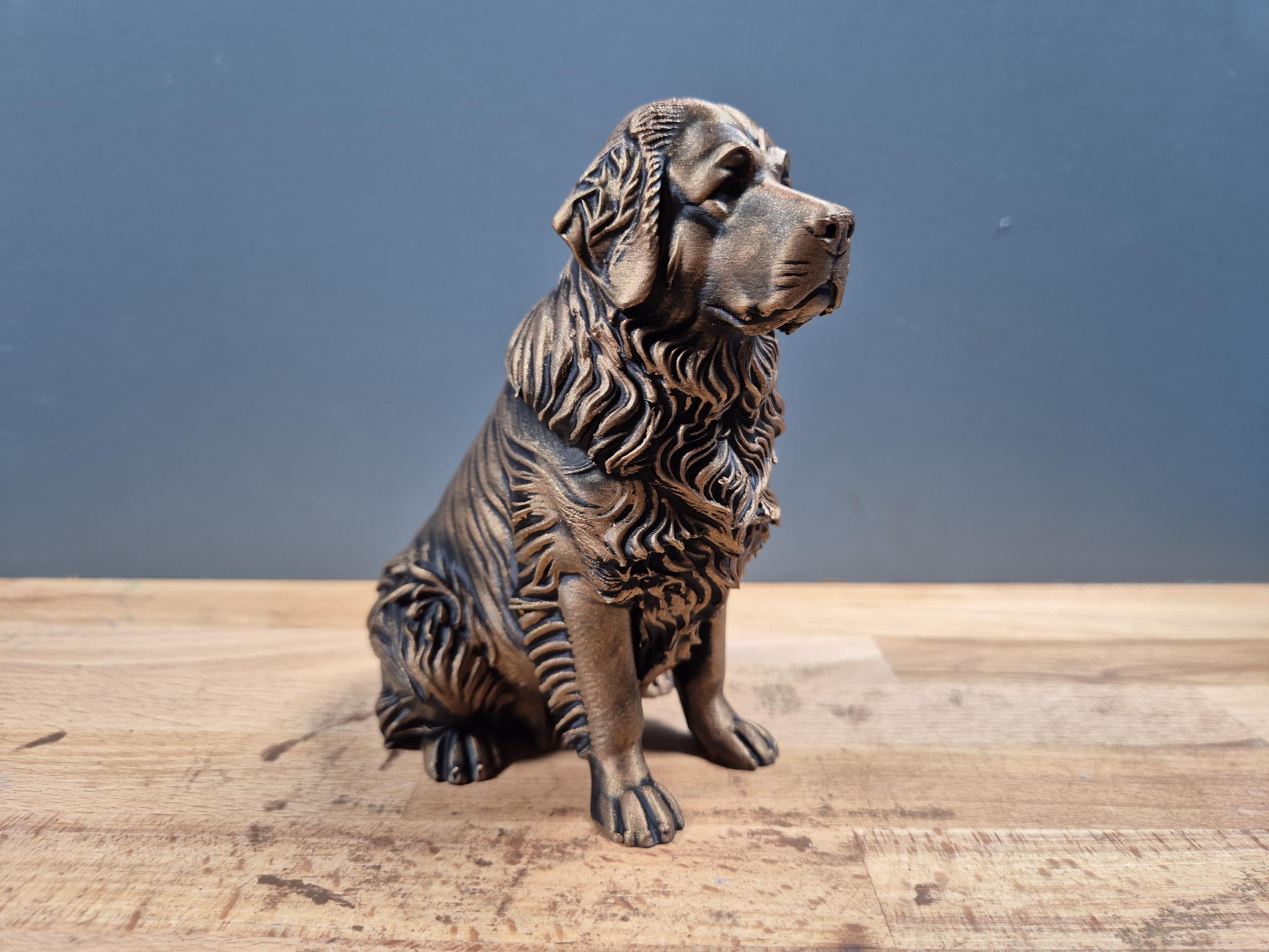 Neufundländer – sitzende Hundefigur mit langem Fell | Newfoundland Hund | 19 Farben & 3 Größen | Made in Germany
