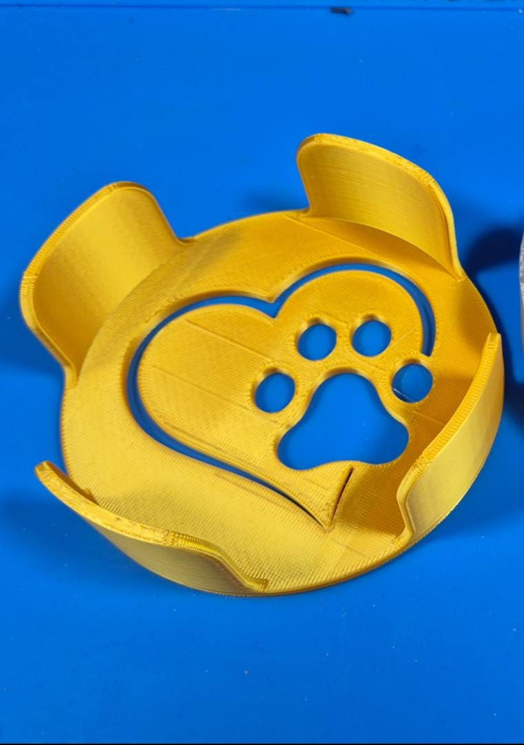 Hunde-Untersetzerhalter mit Pfotenherz | Coaster-Ablage | 19 Farben & 3 Größen | Made in Germany