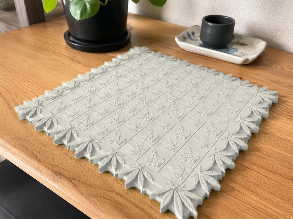 Blatt-Schachbrett mit Relief – dekoratives 8×8-Brett | 3 Größen & 8 Farben | Made in Germany FehnFactory