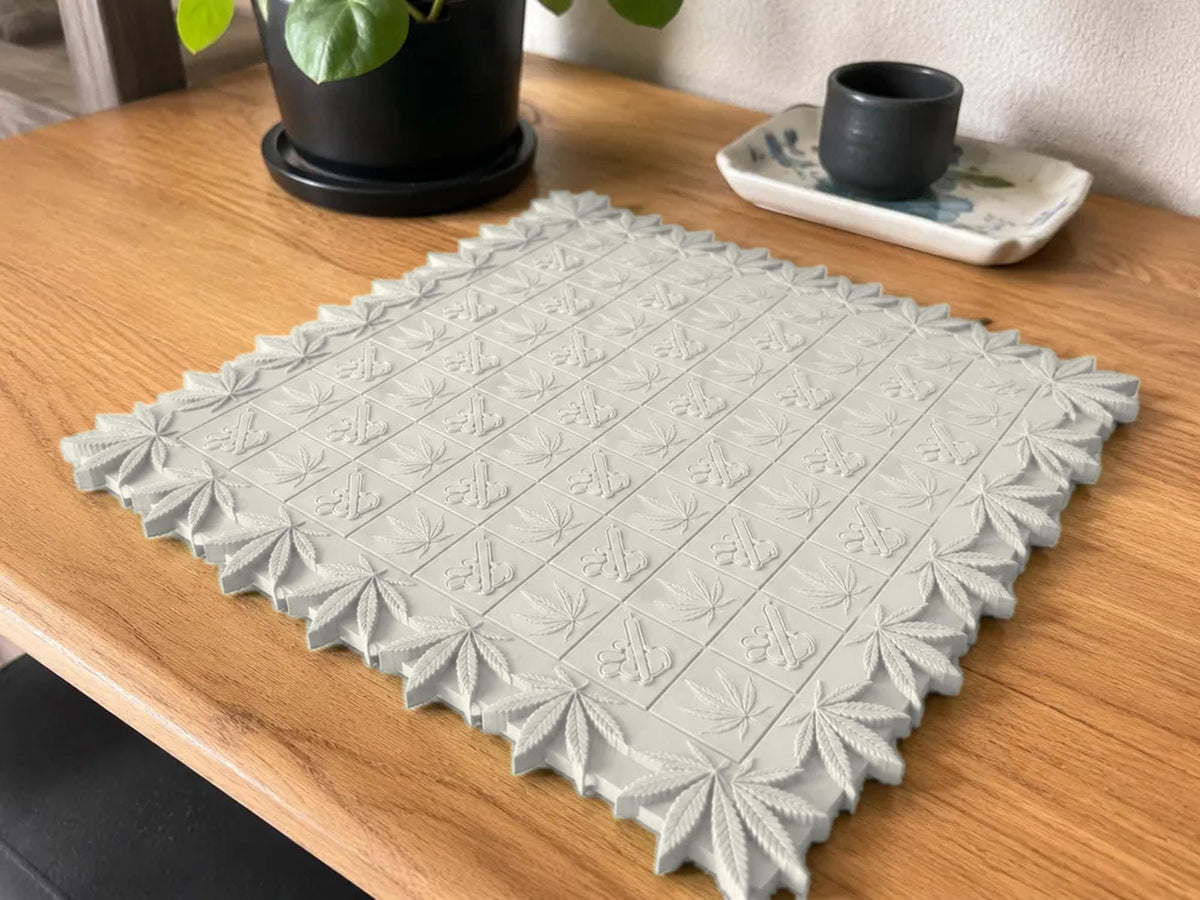 Blatt-Schachbrett mit Relief – dekoratives 8×8-Brett | 3 Größen & 8 Farben | Made in Germany FehnFactory