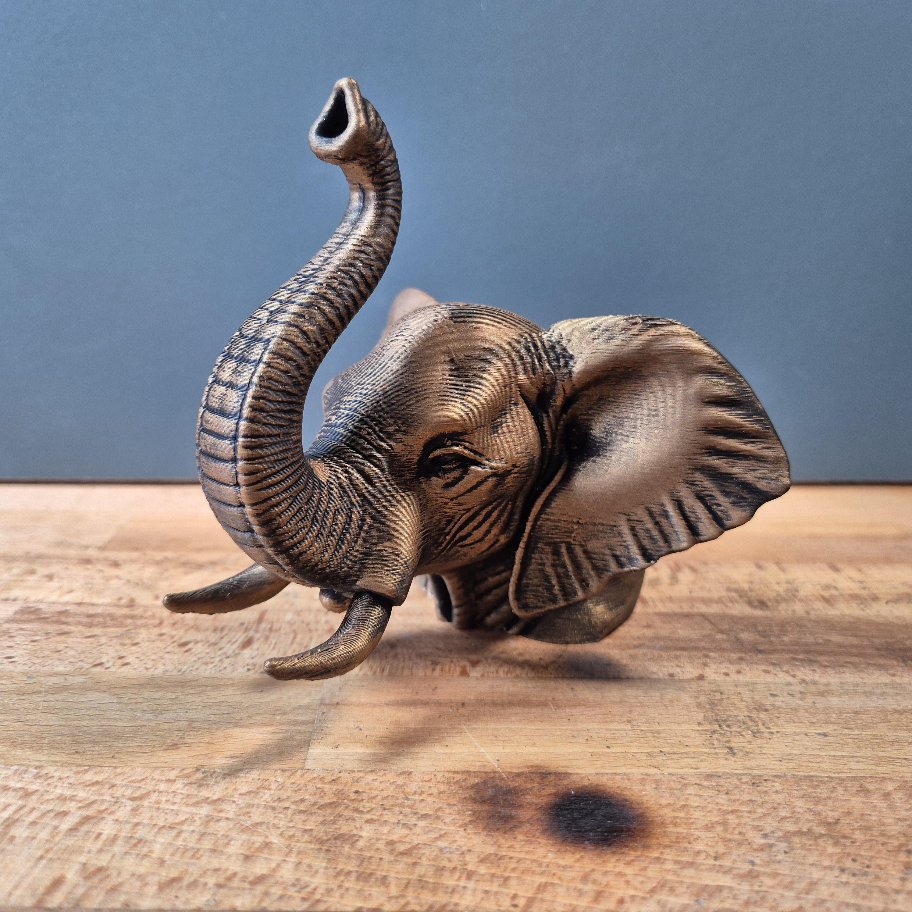 Afrikanischer Elefant – detailreiche Tierbüste mit erhobenem Rüssel | 19 Farben & 3 Größen | Made in Germany