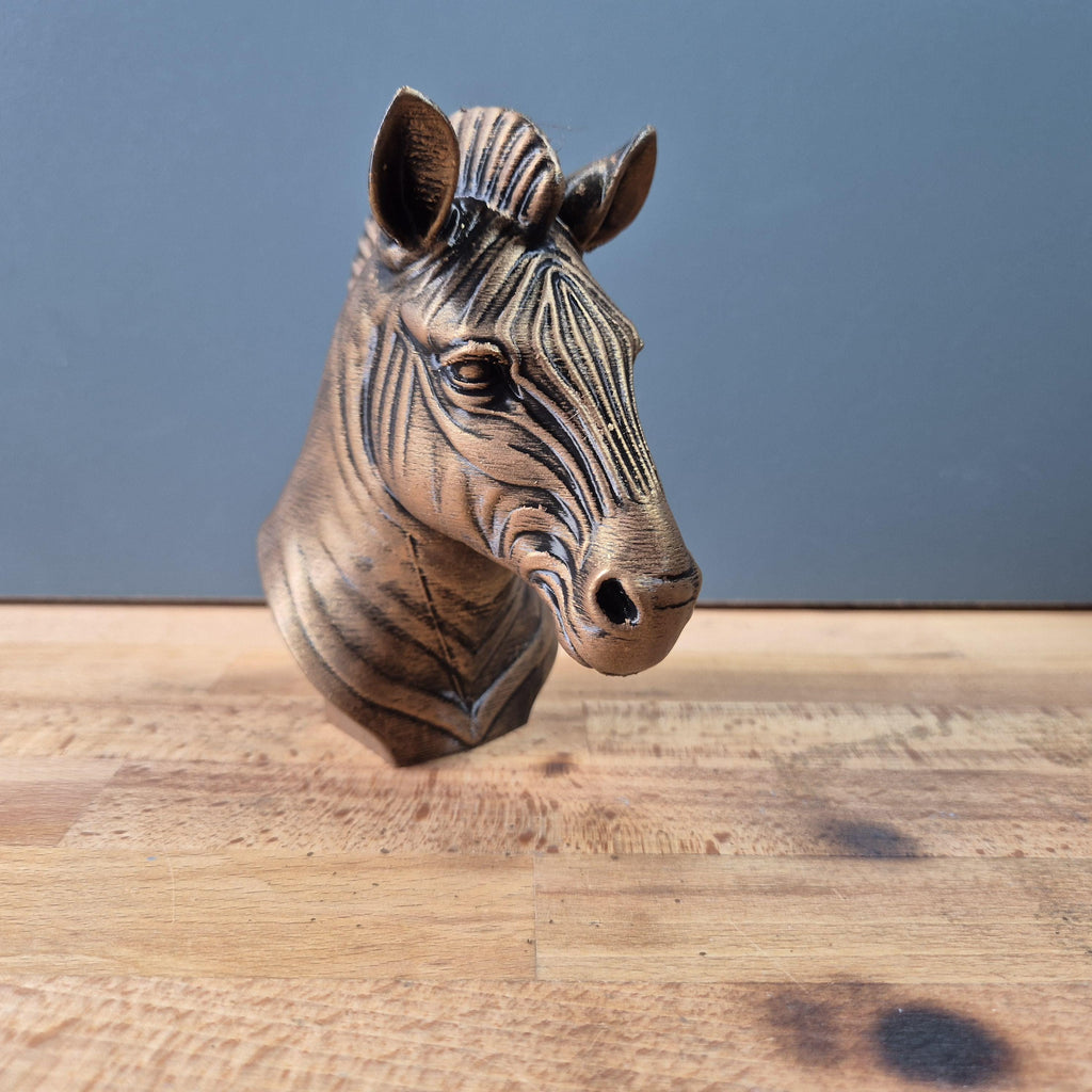 Zebra – detailreiche Tierbüste mit plastischem Streifenrelief und kurzer Mähne | 19 Farben & 3 Größen | Made in Germany