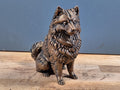 Samojede – detailreiche sitzende Hundefigur mit langem Fell | 19 Farben & 3 Größen | Made in Germany