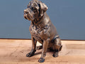 Englischer Mastiff – detailreiche sitzende Hundefigur | 19 Farben & 3 Größen | Made in Germany