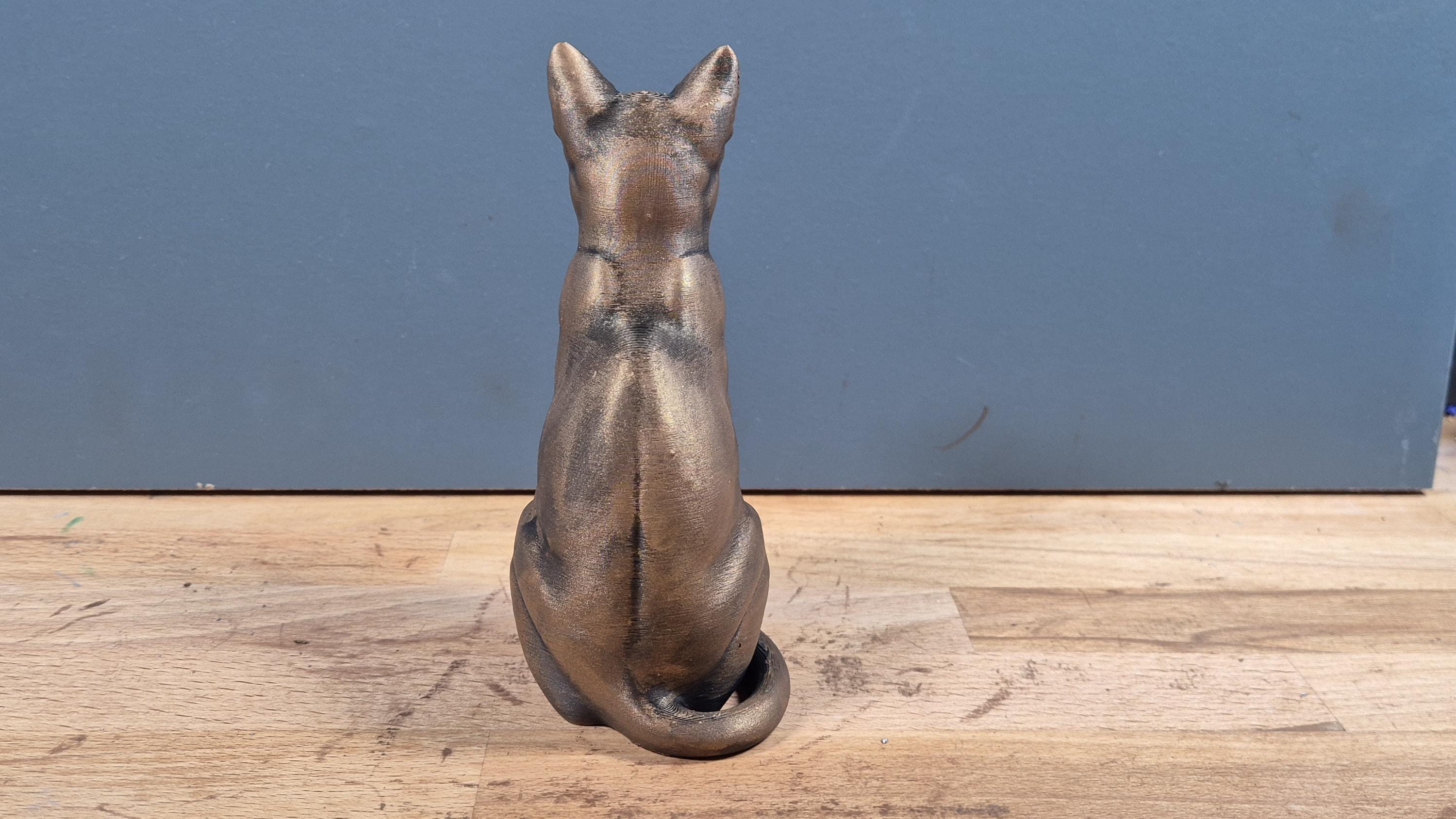 Russisch Blau – elegante sitzende Katzenfigur | 19 Farben & 3 Größen | Made in Germany