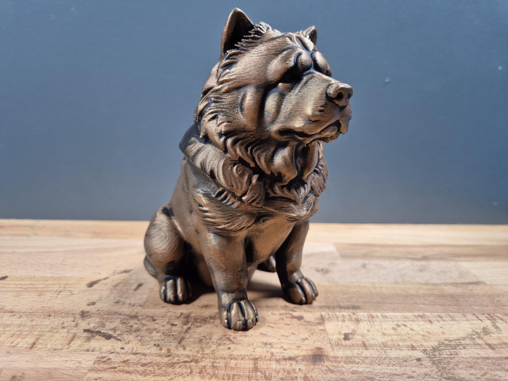 Chow-Chow – markante sitzende Hundefigur mit Löwenmähne | 19 Farben & 3 Größen | Made in Germany