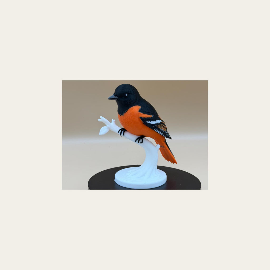 Emberwing Baltimore Oriole – Freistehende Baltimoretrupial-Skulptur | Singvogel-Deko | Made in Germany FehnFactory