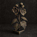 Begonienzweig mit Blüten und Knospen – florale Skulptur auf Sockel | handbemalt oder gedruckt | Made in Germany FehnFactory