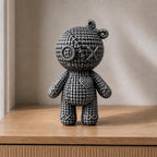 Voodoo-Puppe mit Knopfauge und Herz in Strickoptik | handbemalt oder gedruckt | Made in Germany FehnFactory
