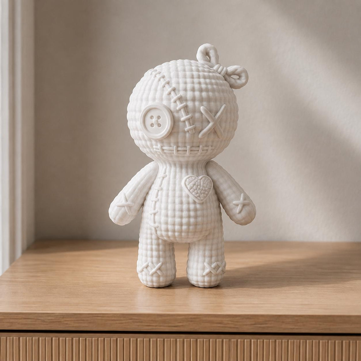 Voodoo-Puppe mit Knopfauge und Herz in Strickoptik | handbemalt oder gedruckt | Made in Germany FehnFactory