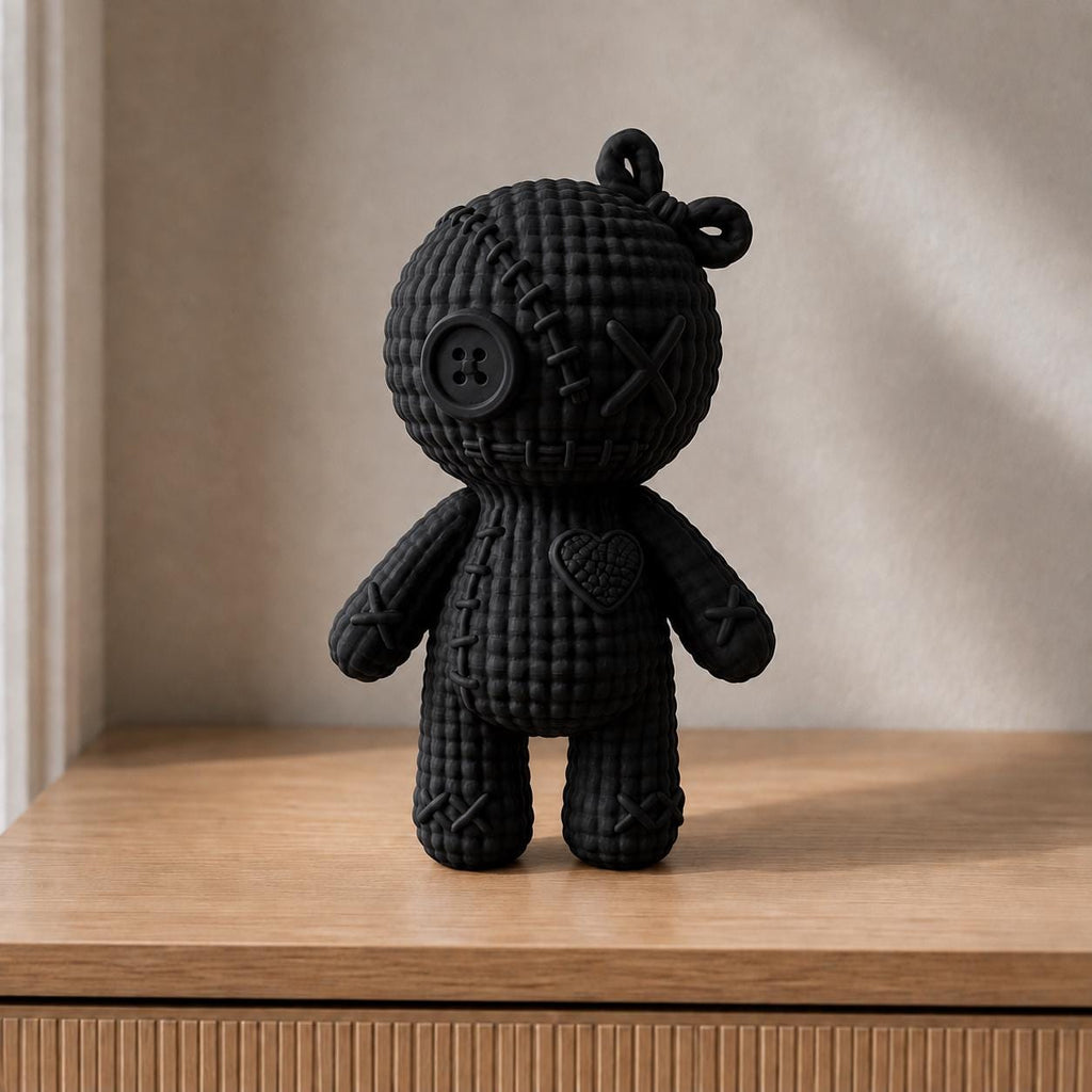 Voodoo-Puppe mit Knopfauge und Herz in Strickoptik | handbemalt oder gedruckt | Made in Germany FehnFactory