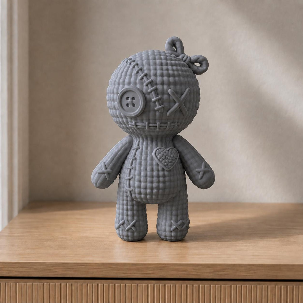 Voodoo-Puppe mit Knopfauge und Herz in Strickoptik | handbemalt oder gedruckt | Made in Germany FehnFactory