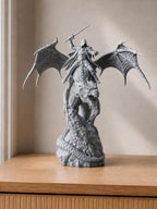 Drachenreiter auf geflügeltem Drachen | Fantasy-Skulptur handbemalt oder gedruckt | Made in Germany FehnFactory