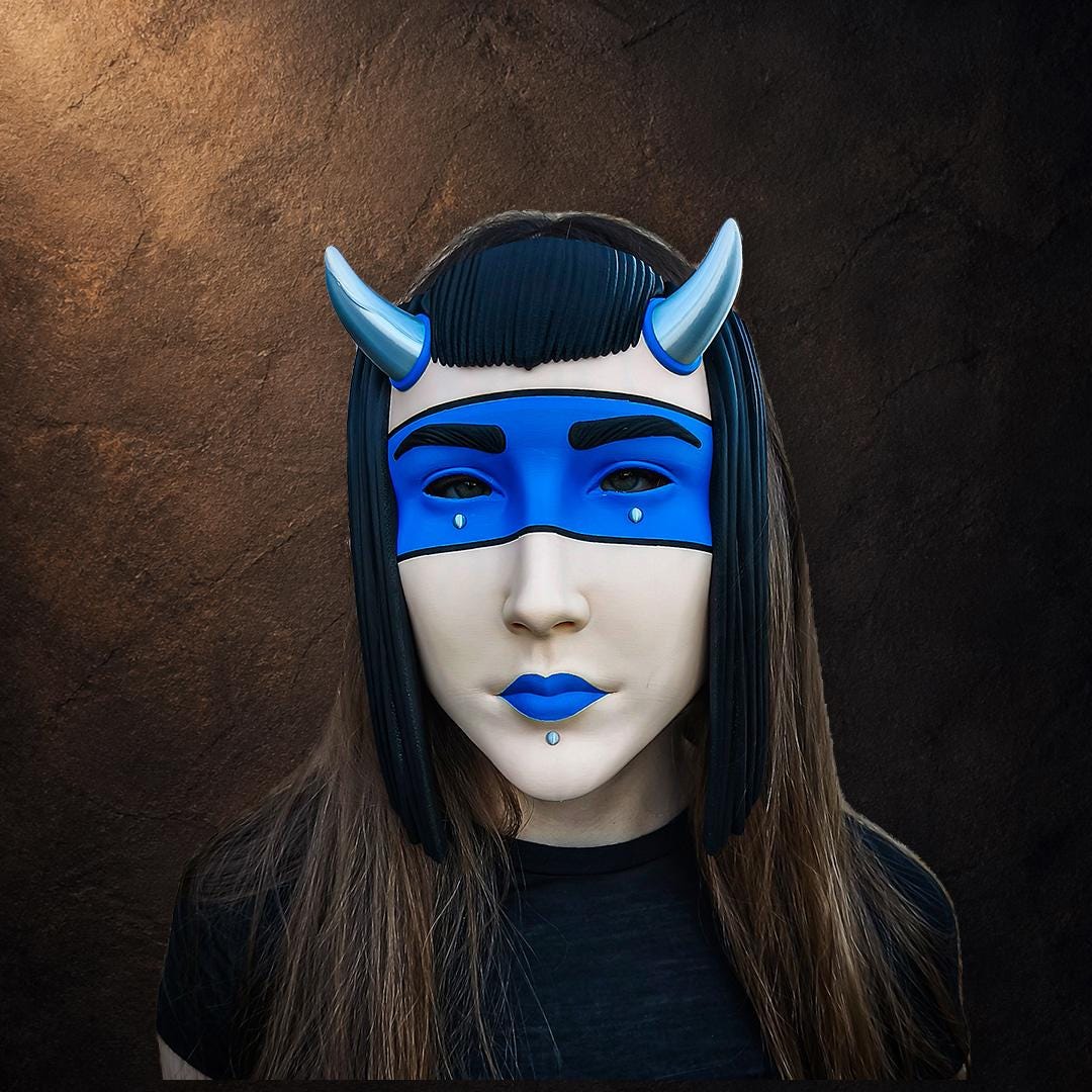 Veil Maske – handbemalte tragbare Dämonenmaske | einteilig oder montiert | Pipe Cox | Made in Germany FehnFactory
