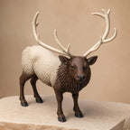 Frostback – Wapiti-Bulle-Skulptur | Winterliche Wildtier-Deko | Made in Germany FehnFactory