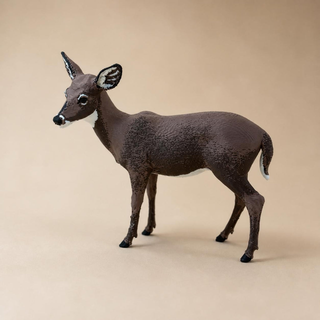 Waldkönigin – Weißwedelhirschkuh Figur | Made in Germany FehnFactory