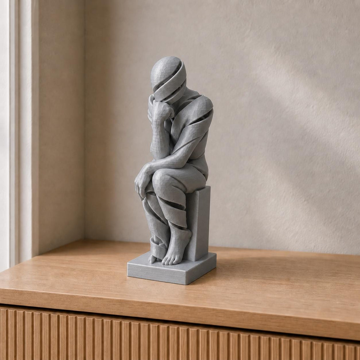 Unendlicher Gedanke – abstrakte Denker-Skulptur | handbemalt | Made in Germany FehnFactory