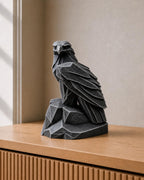 Adler der Macht – geometrische Adlerskulptur auf Felsen | handbemalt | Made in Germany FehnFactory