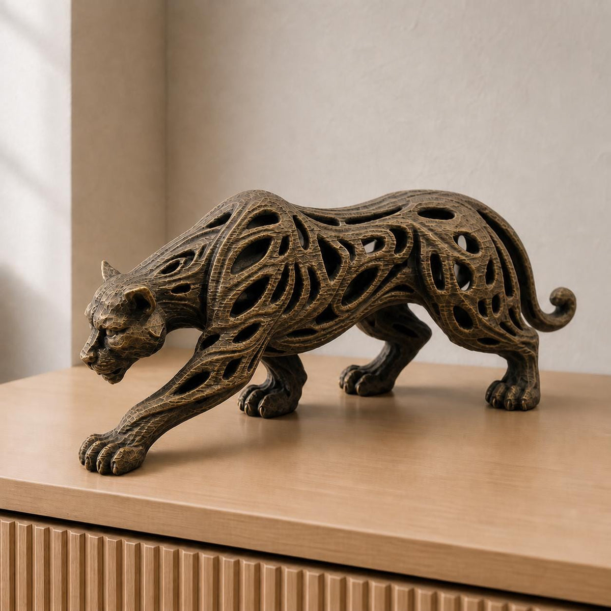 Abstrakter Panther – moderne Raubkatzen-Skulptur | handbemalt | Made in Germany FehnFactory