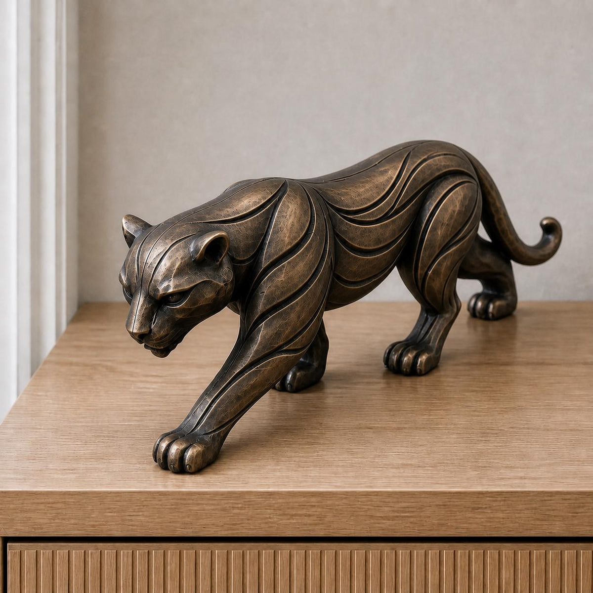 Schreitender Panther – moderne Raubkatzen-Skulptur | handbemalt | Made in Germany FehnFactory