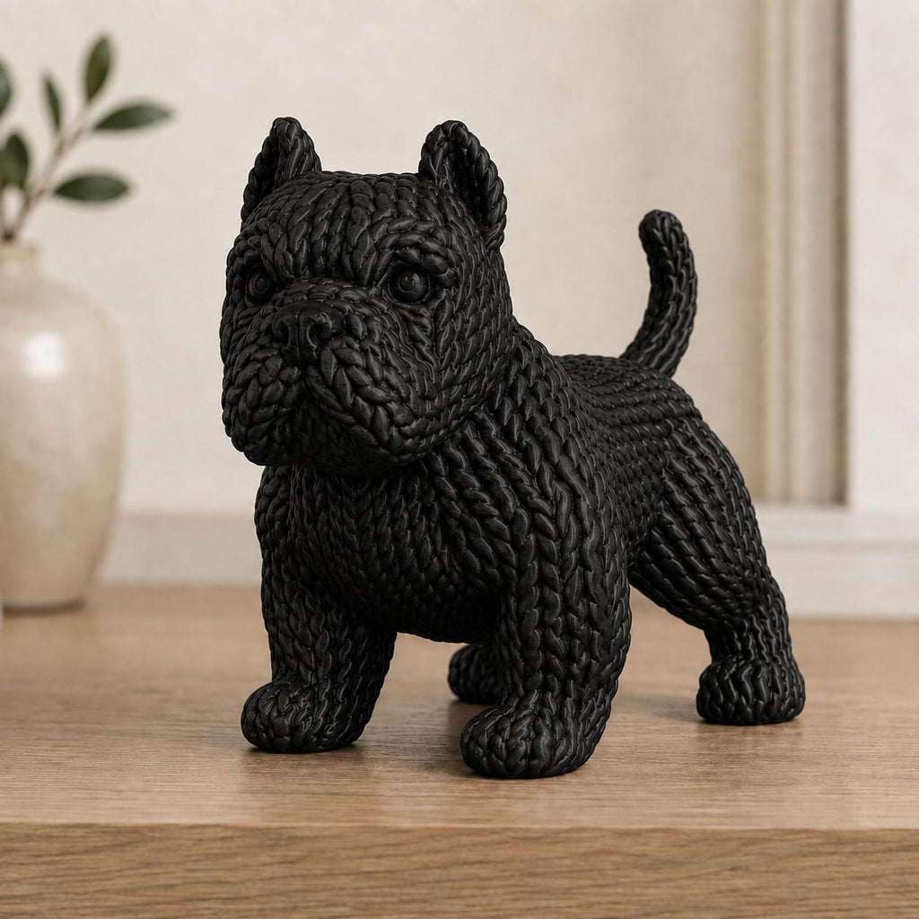 Stehender Pitbull-Welpe in Strickoptik – Hundeskulptur | handbemalt oder gedruckt | Made in Germany FehnFactory