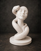 Frauenbüste mit Schlange – mystische Skulptur | handbemalt oder gedruckt | Made in Germany FehnFactory