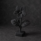 Veilchenblüte mit Herzblättern – florale Skulptur auf Sockel | handbemalt oder gedruckt | Made in Germany FehnFactory