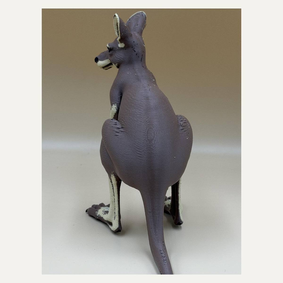 Aufmerksames Känguru – realistische Australien-Skulptur | Made in Germany FehnFactory