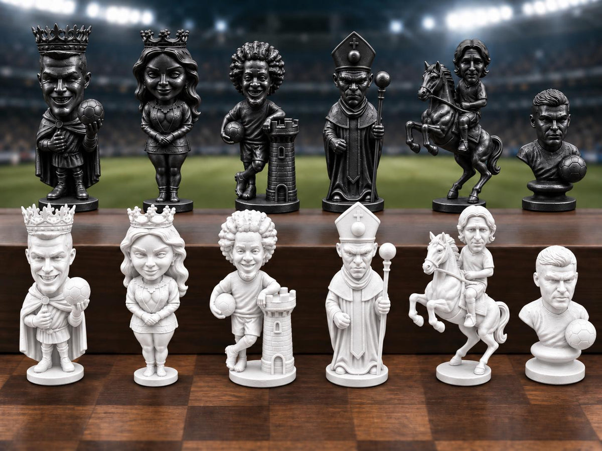 Fußball-Legenden-Schachfigurenset – komplett 32-teilig | Stadion-Schach | 3 Größen & 12 Farbpaare FehnFactory